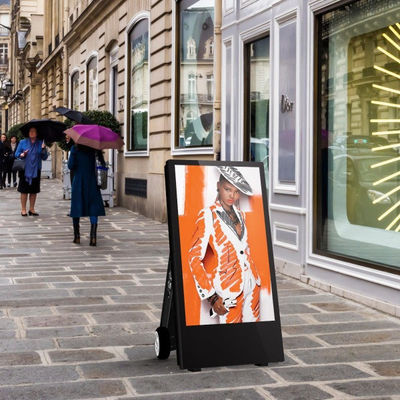 43 Zoll-Digital-Plakat-Schirm Signages im Freien 1500nit IP56 batteriebetrieben ein Brett